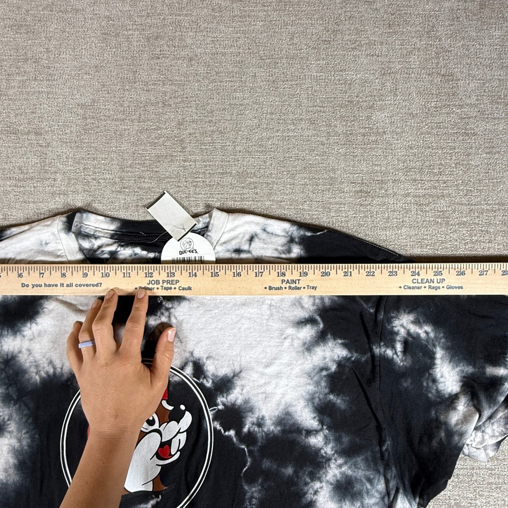 NEW Buc-ee's T-shirt Unisex 2XL Black White Tie Dye Snacks Graphic Tee - Picture 2 of 6